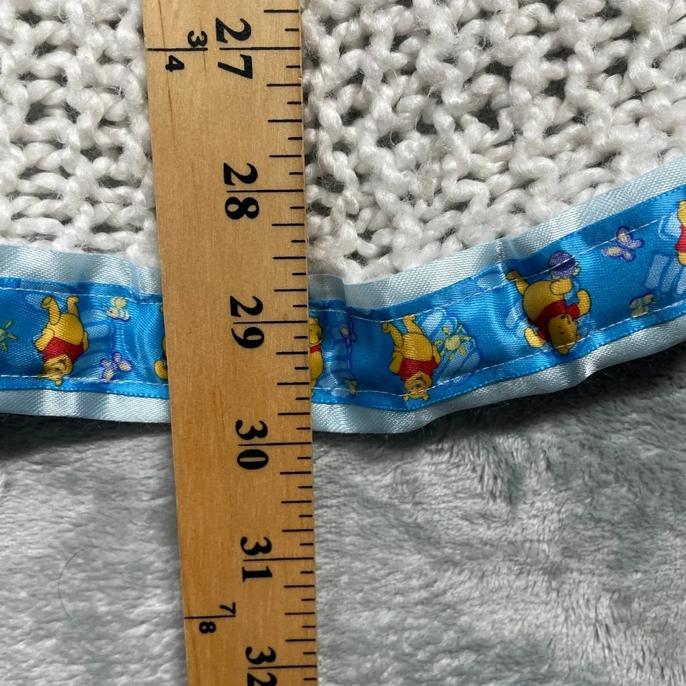 Winnie the Pooh Baby Knit Crochet Blanket Kid 30x35 White Blue Satin Ruffle Trim